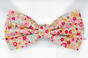 ROSERIDDLER Pink butterfly