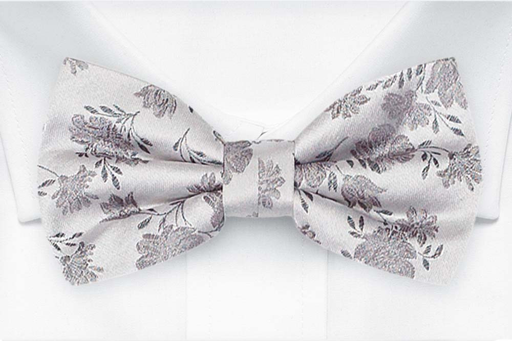 TOSSBLOSSOM Silver grey butterfly